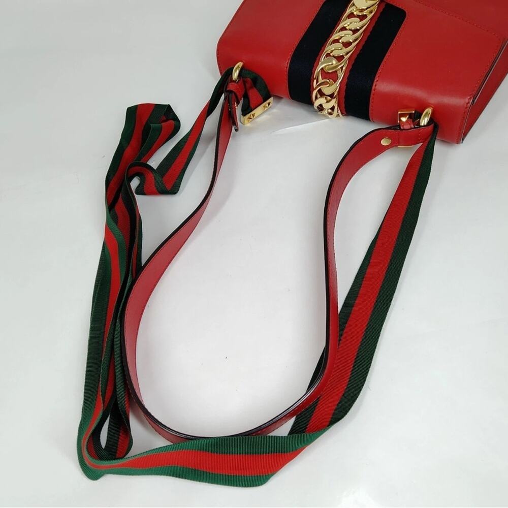 Authentic Gucci Shoulder Bag Sherry Line Red Leather - Picture 5 of 12